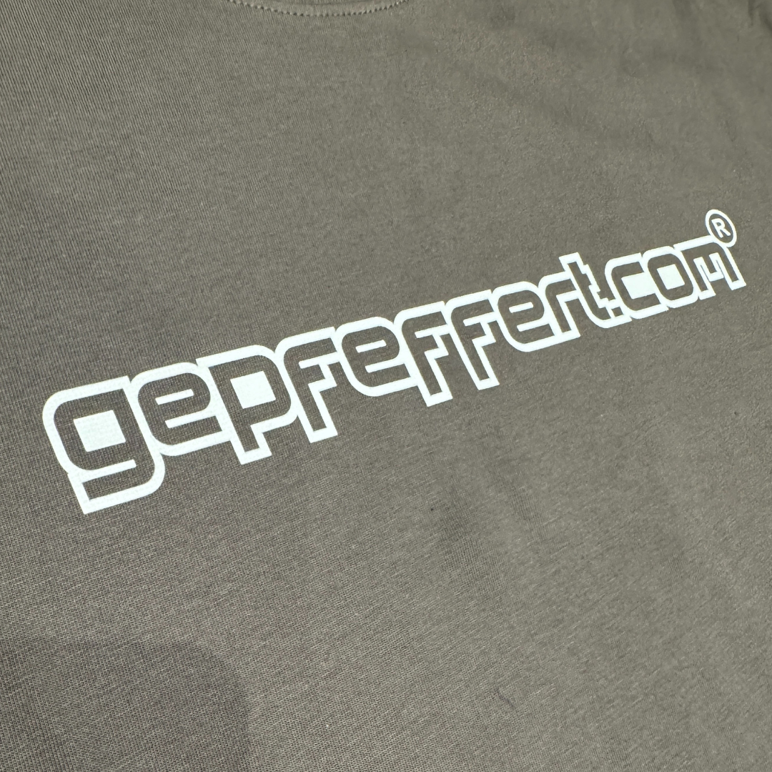 gepfeffert.com® T-Shirt - gepfeffert.com "Classic" - in versch. Farben - gepfeffert.com