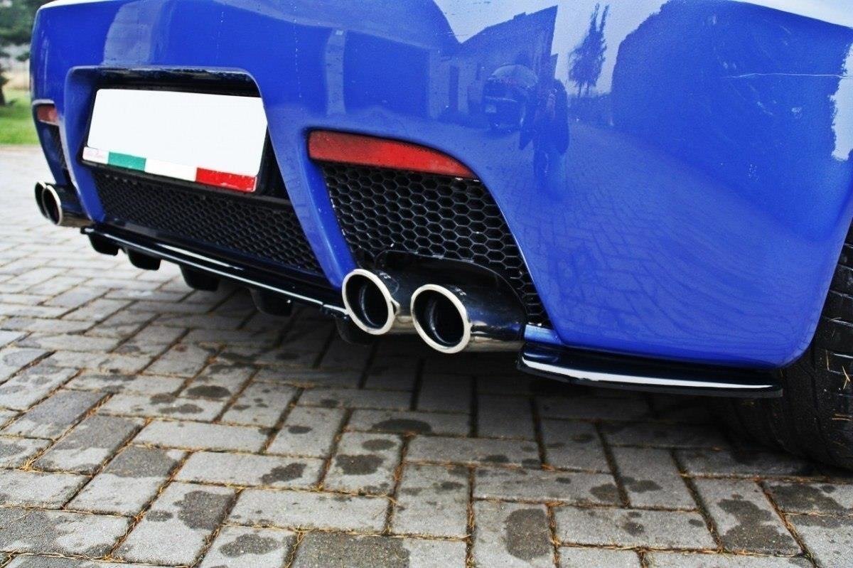 Heck Ansatz Flaps Diffusor für ALFA ROMEO 147 GTA schwarz Hochglanz
