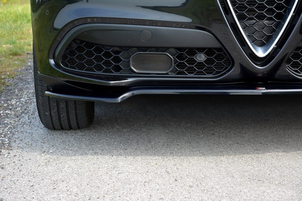 Front Ansatz V.1 für Alfa Romeo Stelvio Mk1 schwarz Hochglanz
