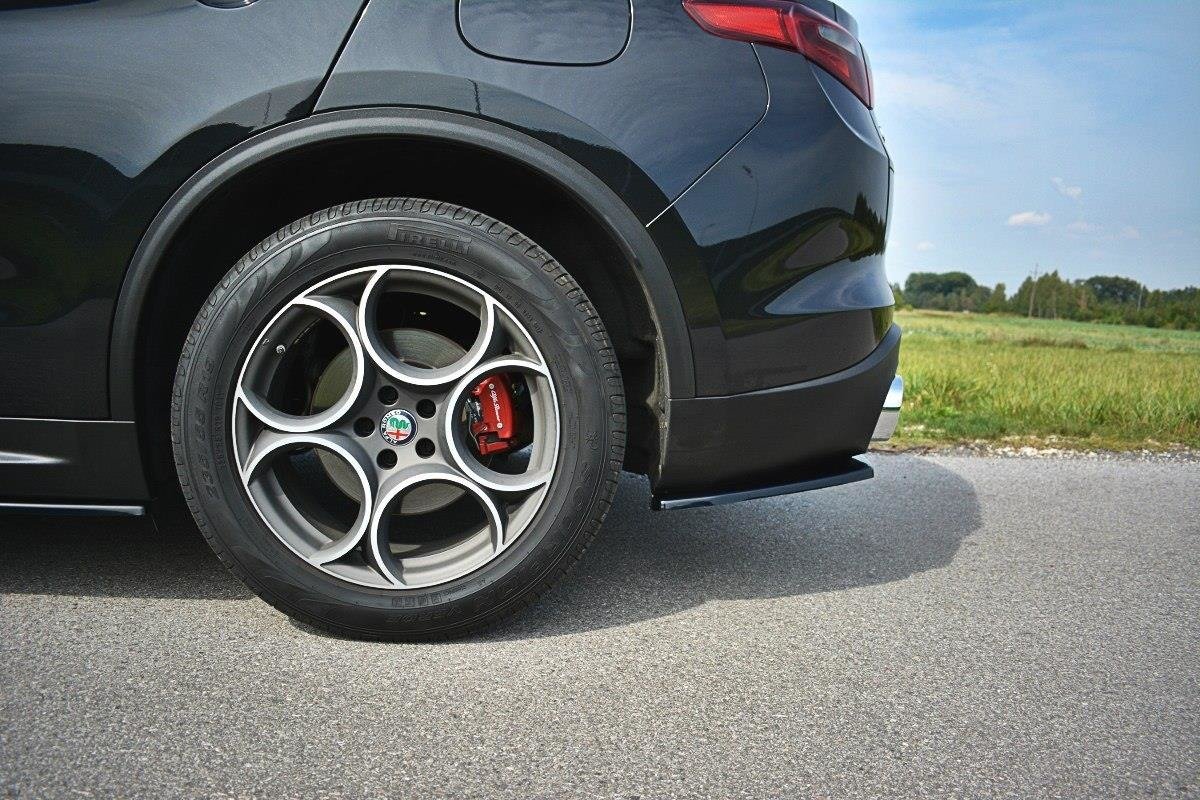 Heck Ansatz Flaps Diffusor für Alfa Romeo Stelvio Mk1 schwarz Hochglanz