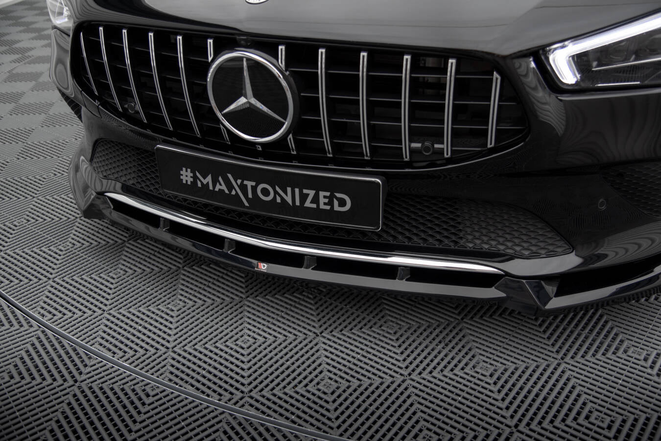 Front Ansatz V.2 für Mercedes-Benz CLA C118 schwarz Hochglanz