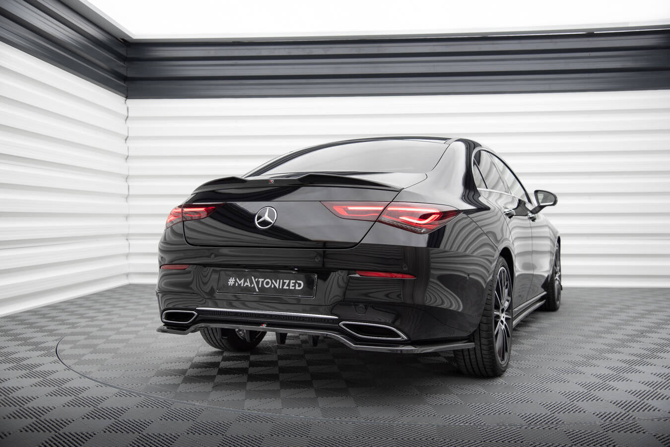 Mittlerer Cup Diffusor DTM Look Heck Ansatz für Mercedes-Benz CLA Coupe C118 schwarz Hochglanz
