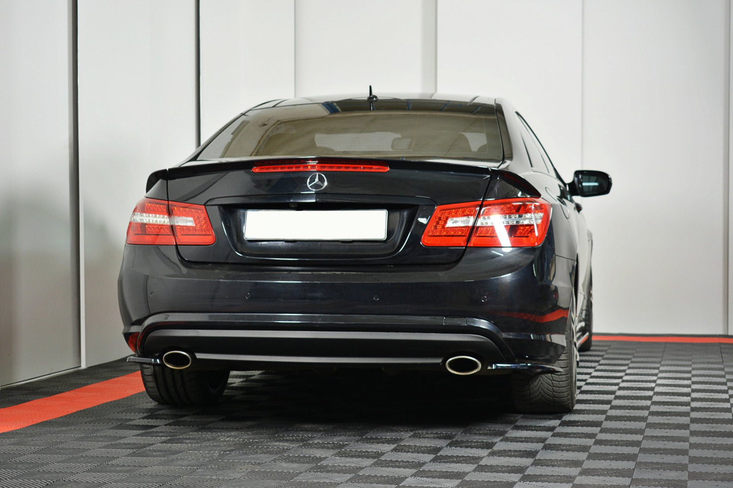 Splitter / Diffusor Heck Ansatz für Mercedes-Benz E-Klasse W207 Coupe AMG-Line schwarz Hochglanz