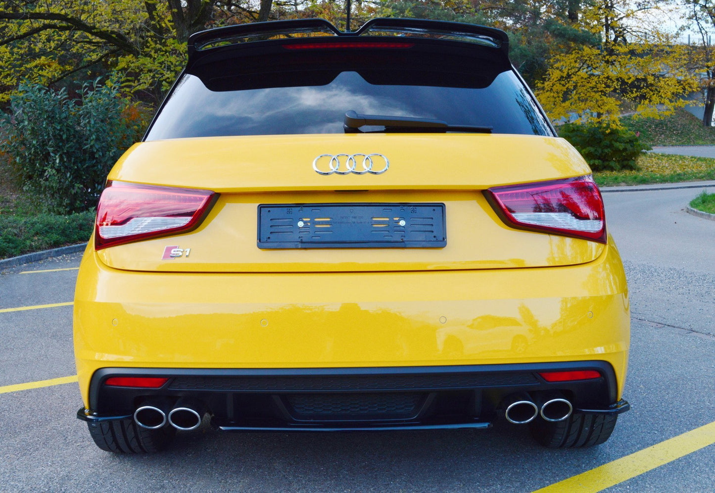 Heck Ansatz Flaps Diffusor für Audi S1 8X schwarz Hochglanz