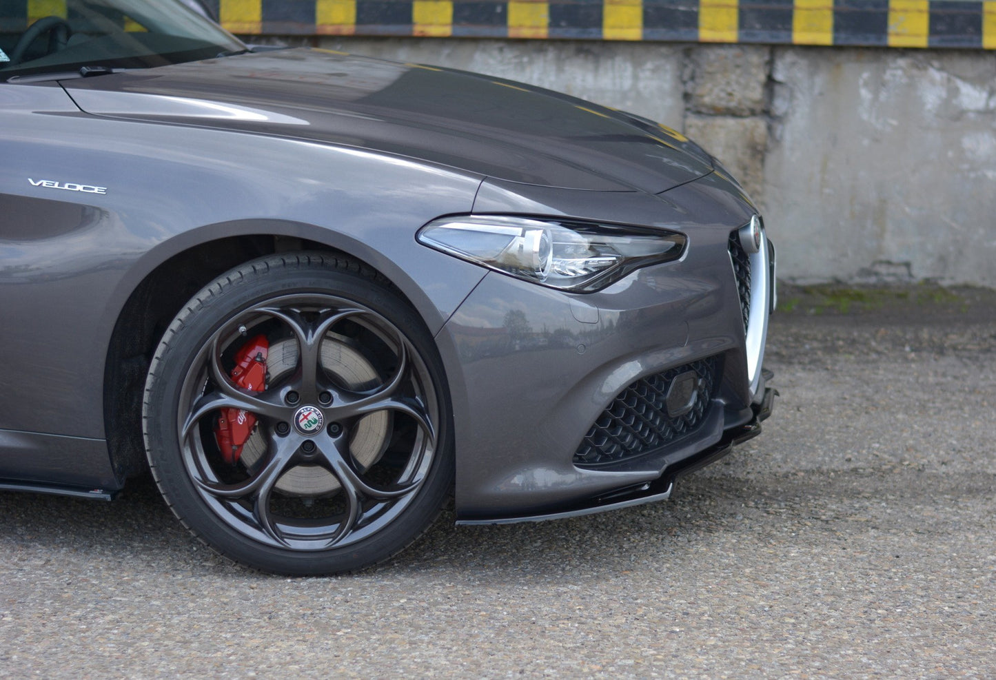 Front Ansatz V.1 für ALFA ROMEO GIULIA VELOCE schwarz Hochglanz