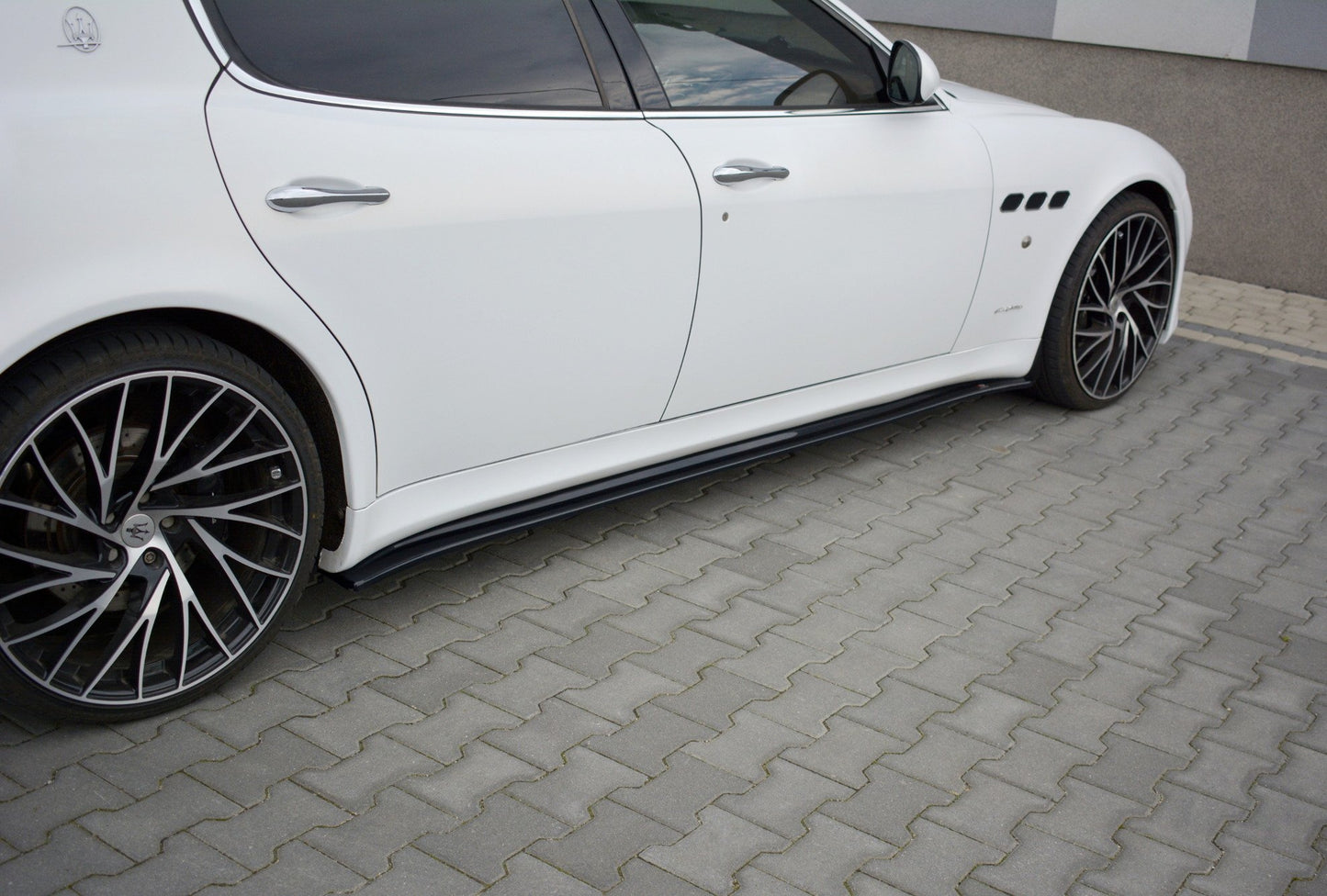 Seitenschweller Ansatz für MASERATI QUATTROPORTE MK5 FACELIFT schwarz Hochglanz