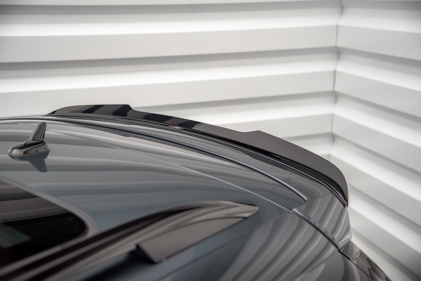 Spoiler CAP für Cupra Ateca Mk1 / Mk1 Facelift schwarz Hochglanz