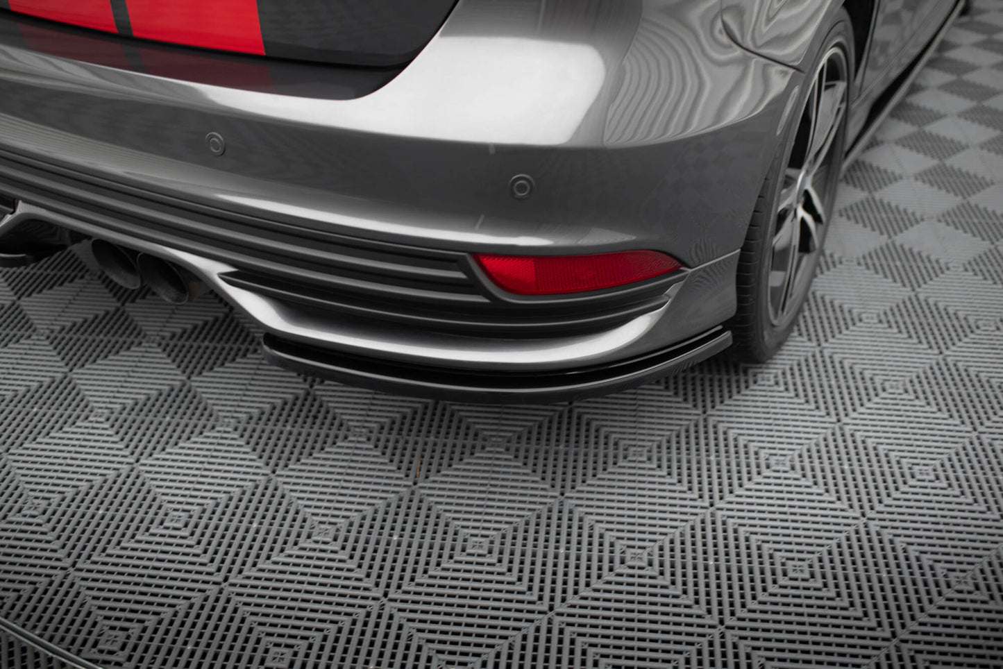 Heck Ansatz Flaps Diffusor für Ford Focus ST Mk3 FL schwarz Hochglanz