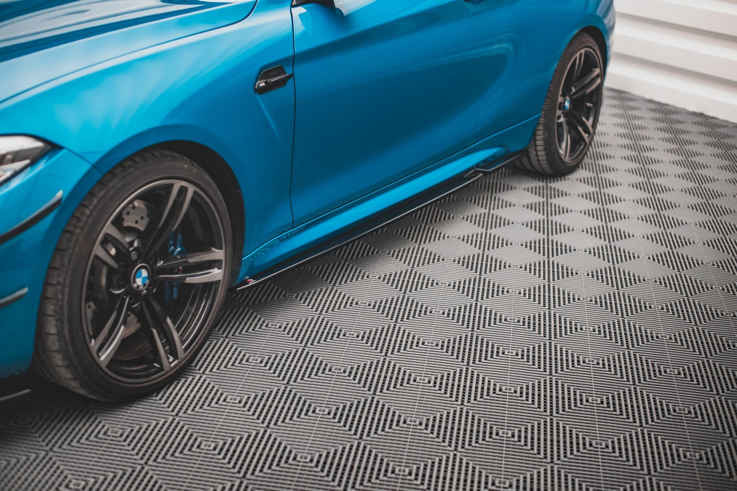 Seitenschweller Ansatz V.2 für BMW M2 F87 schwarz Hochglanz
