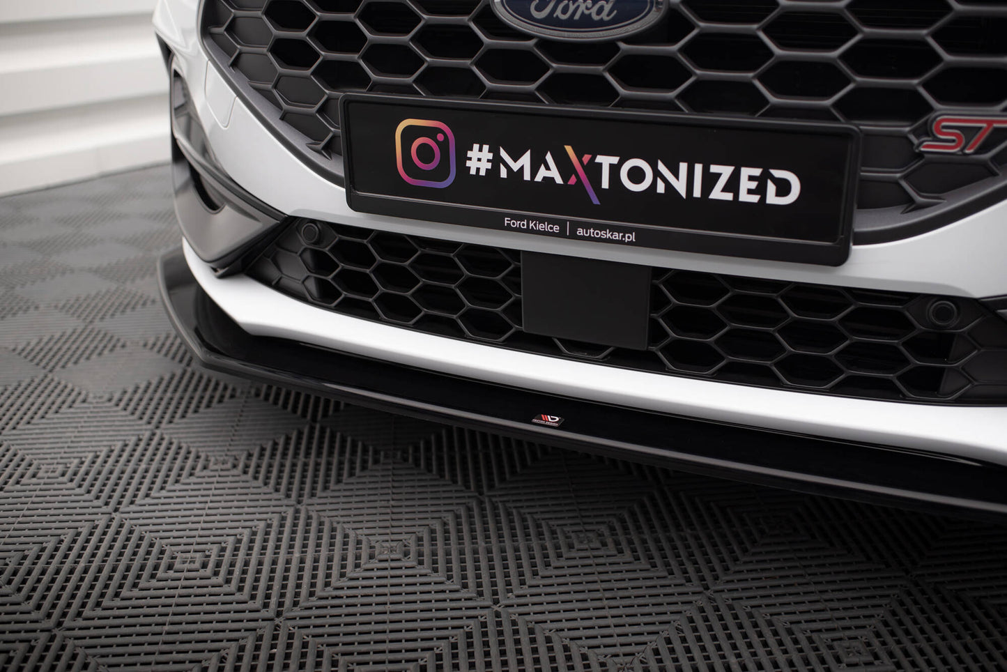 Front Ansatz V.6 für Ford Focus ST / ST-Line Mk4 Facelift schwarz Hochglanz