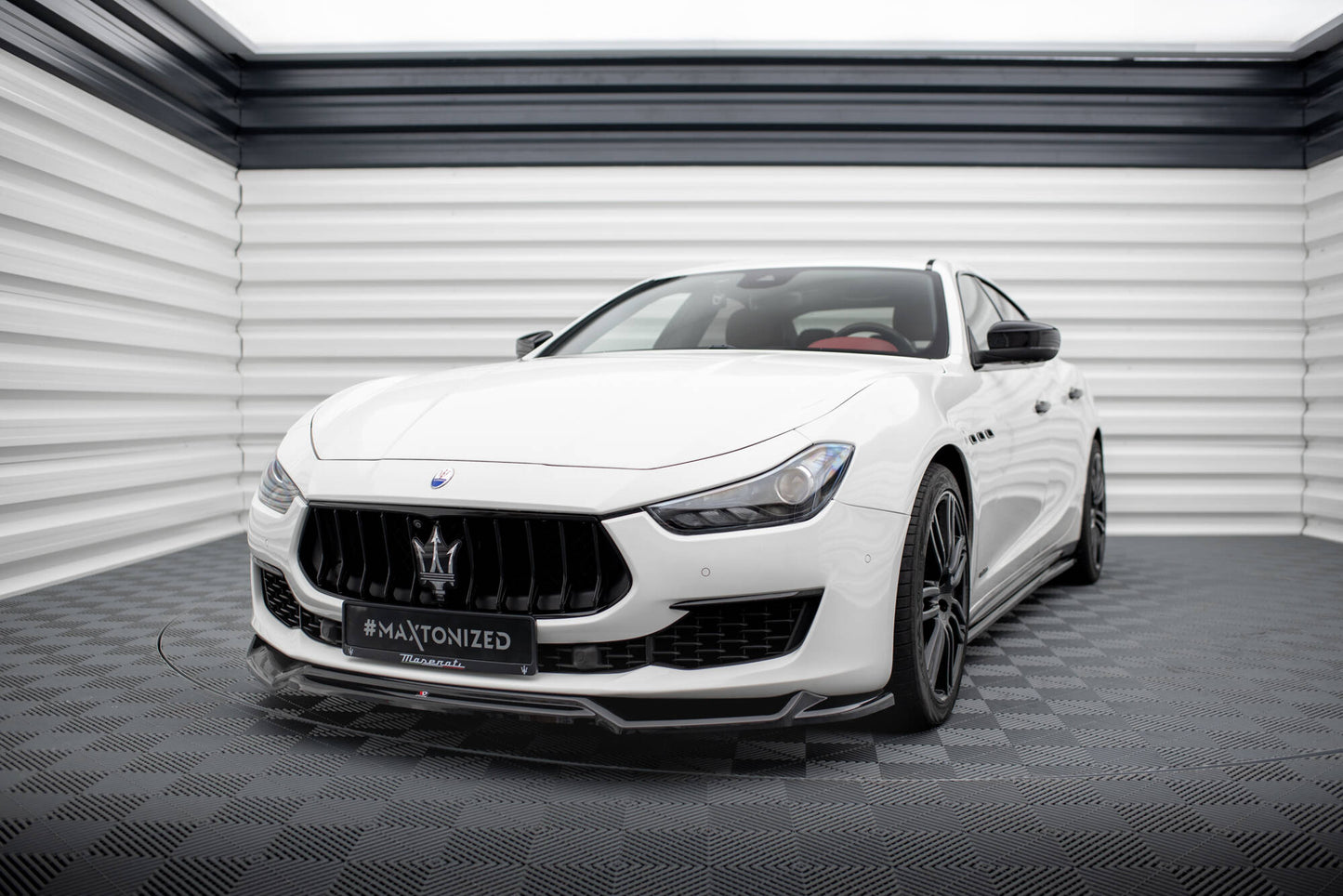 Front Ansatz V.2 für Maserati Ghibli Mk3 Facelift schwarz Hochglanz