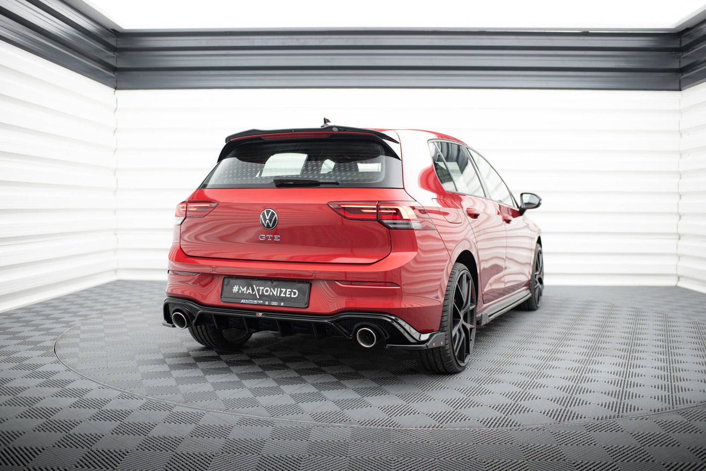 Heck Ansatz Flaps Diffusor V.2 +Flaps für Volkswagen Golf GTI / GTE Mk8