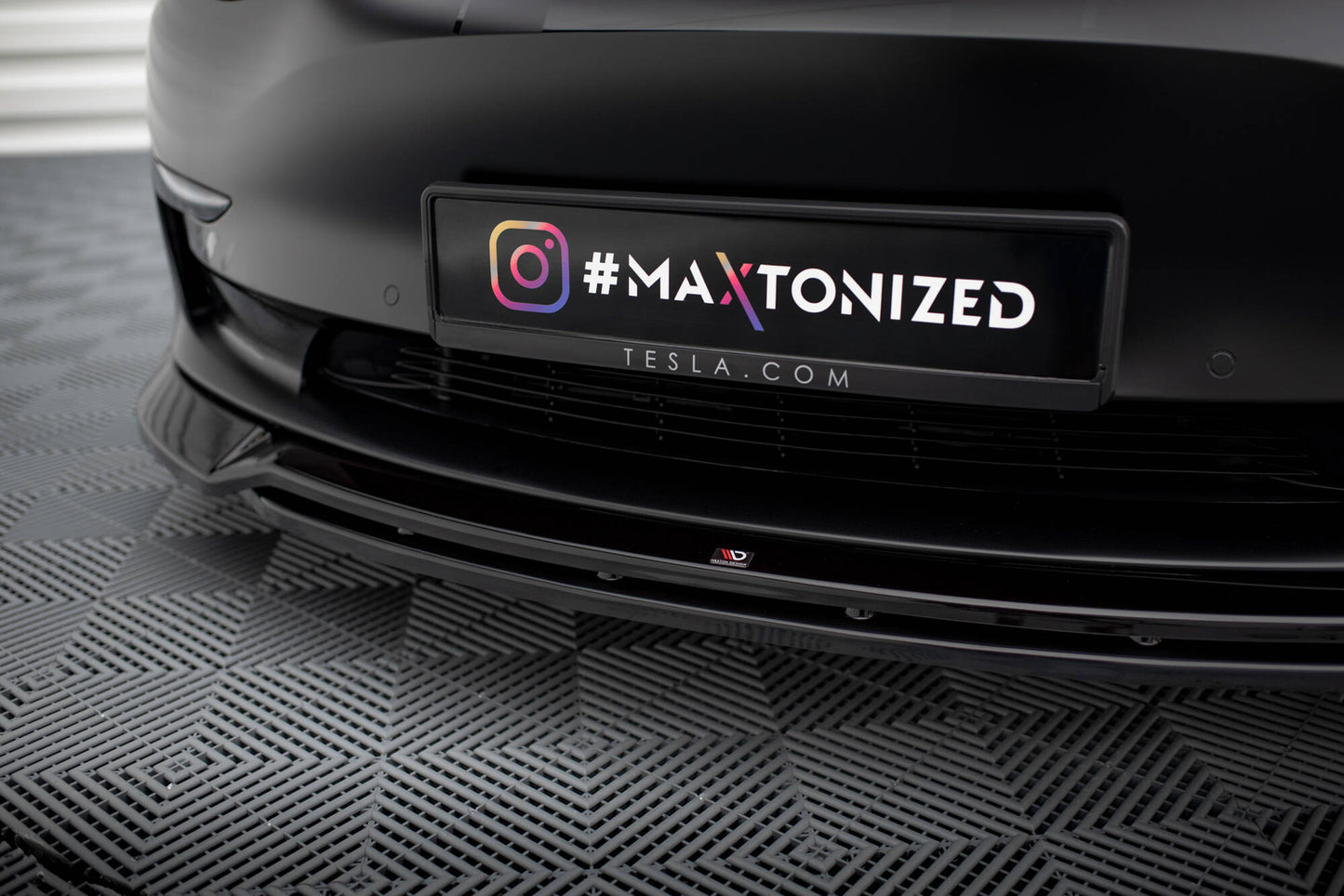 Front Ansatz V.3 für Tesla Model 3 schwarz Hochglanz