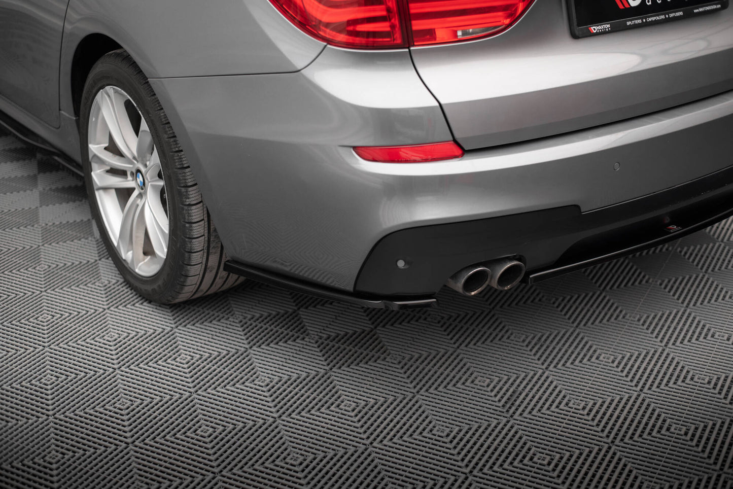 Heck Ansatz Flaps Diffusor für BMW 5er GT M-Paket F07 schwarz Hochglanz