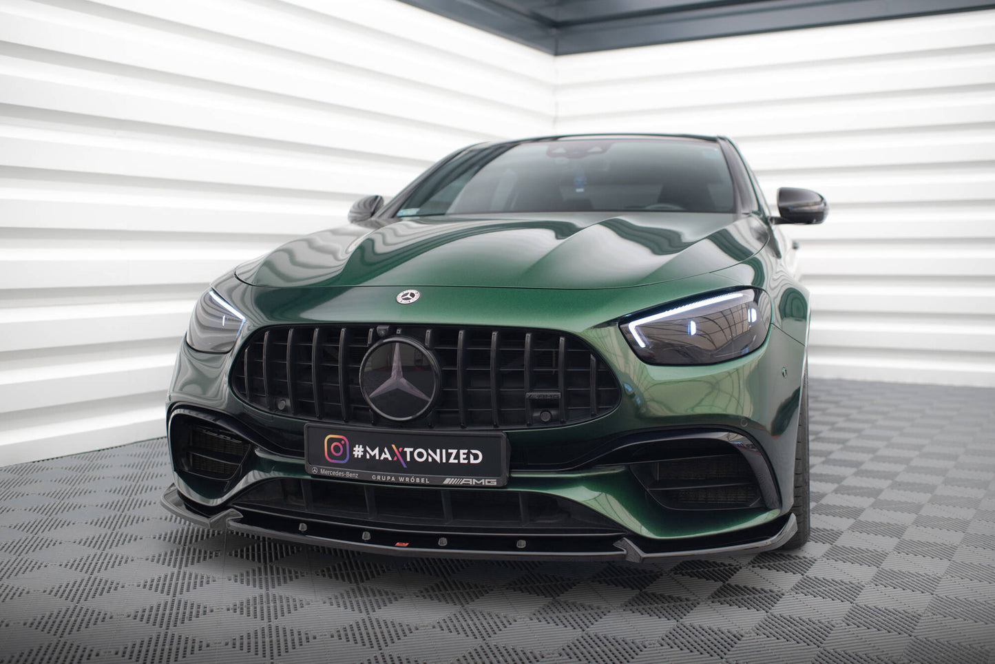 Front Ansatz V.2 für Mercedes-AMG E63 W213 Facelift schwarz Hochglanz
