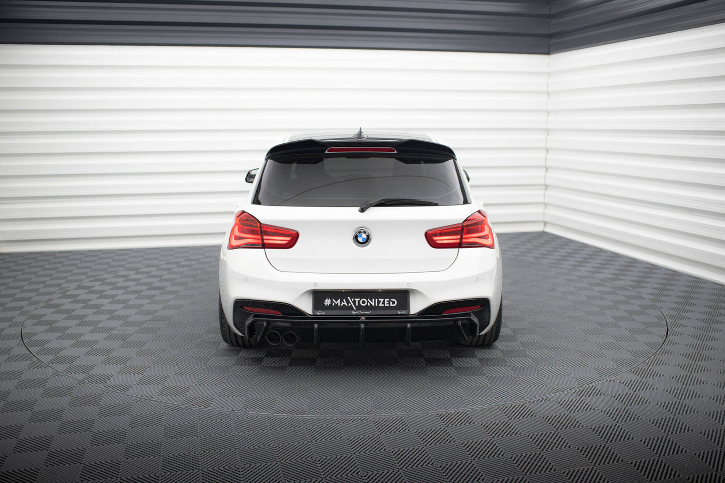 Diffusor Heck Ansatz V.3 für BMW 1er M-Paket F20 Facelift (Doppelauspuff li.)