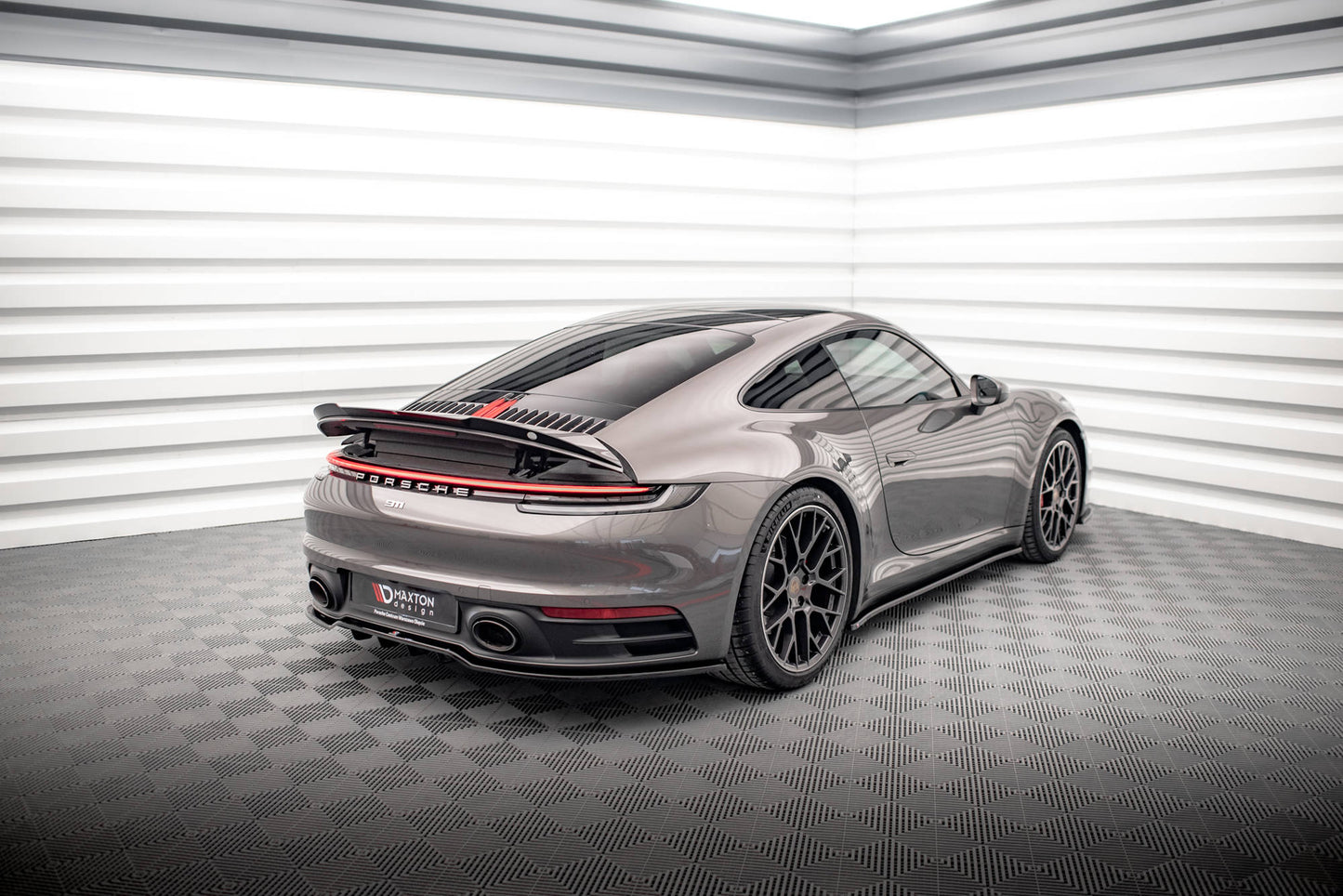 Spoiler CAP für Porsche 911 Carrera 4S 992 schwarz Hochglanz
