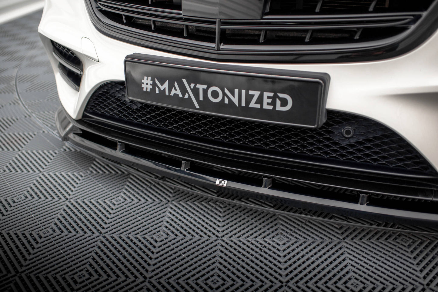 Front Ansatz V.2 für Mercedes-Benz S AMG-Line W222 Facelift schwarz Hochglanz