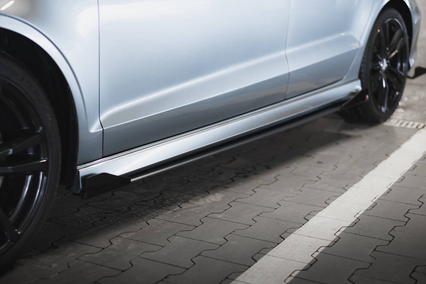 Seitenschweller Flaps für Audi S3 / A3 S-Line Limousine 8V schwarz Hochglanz
