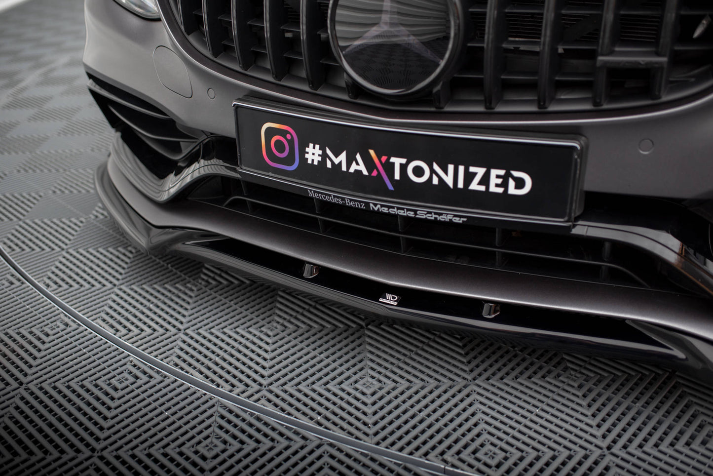 Front Ansatz V.2 für Mercedes-AMG C63 Limousine / Kombi W205 Facelift schwarz Hochglanz