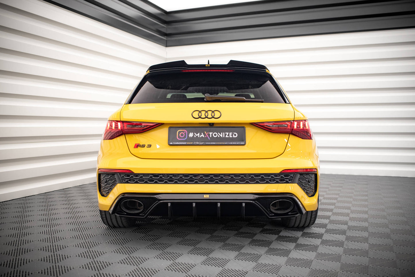 Diffusor Heck Ansatz für Audi RS3 8Y schwarz Hochglanz