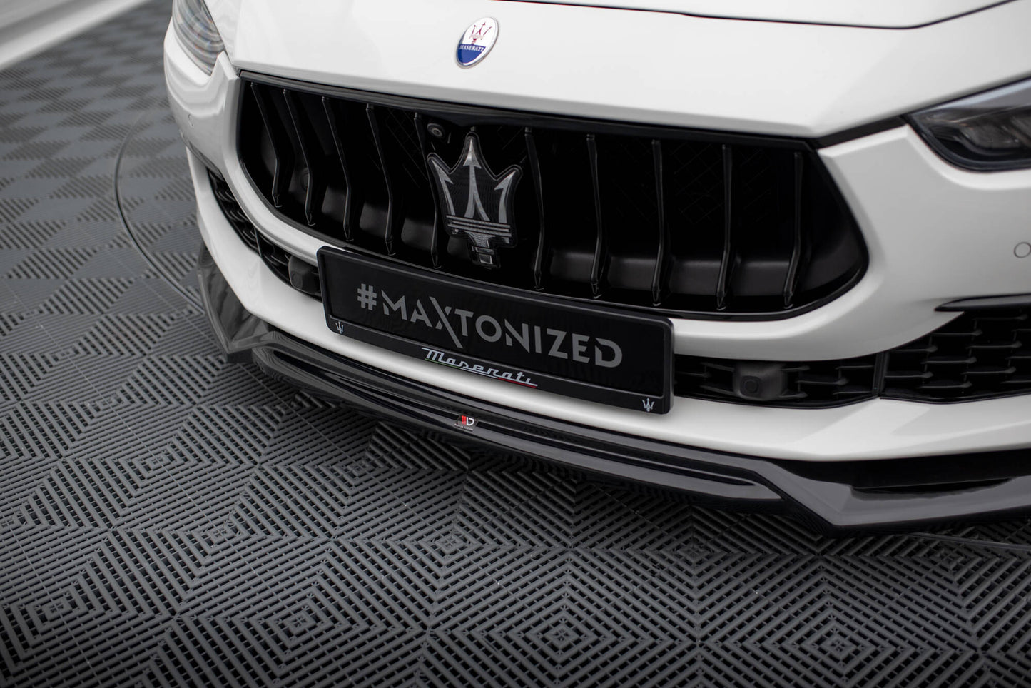 Front Ansatz V.2 für Maserati Ghibli Mk3 Facelift schwarz Hochglanz