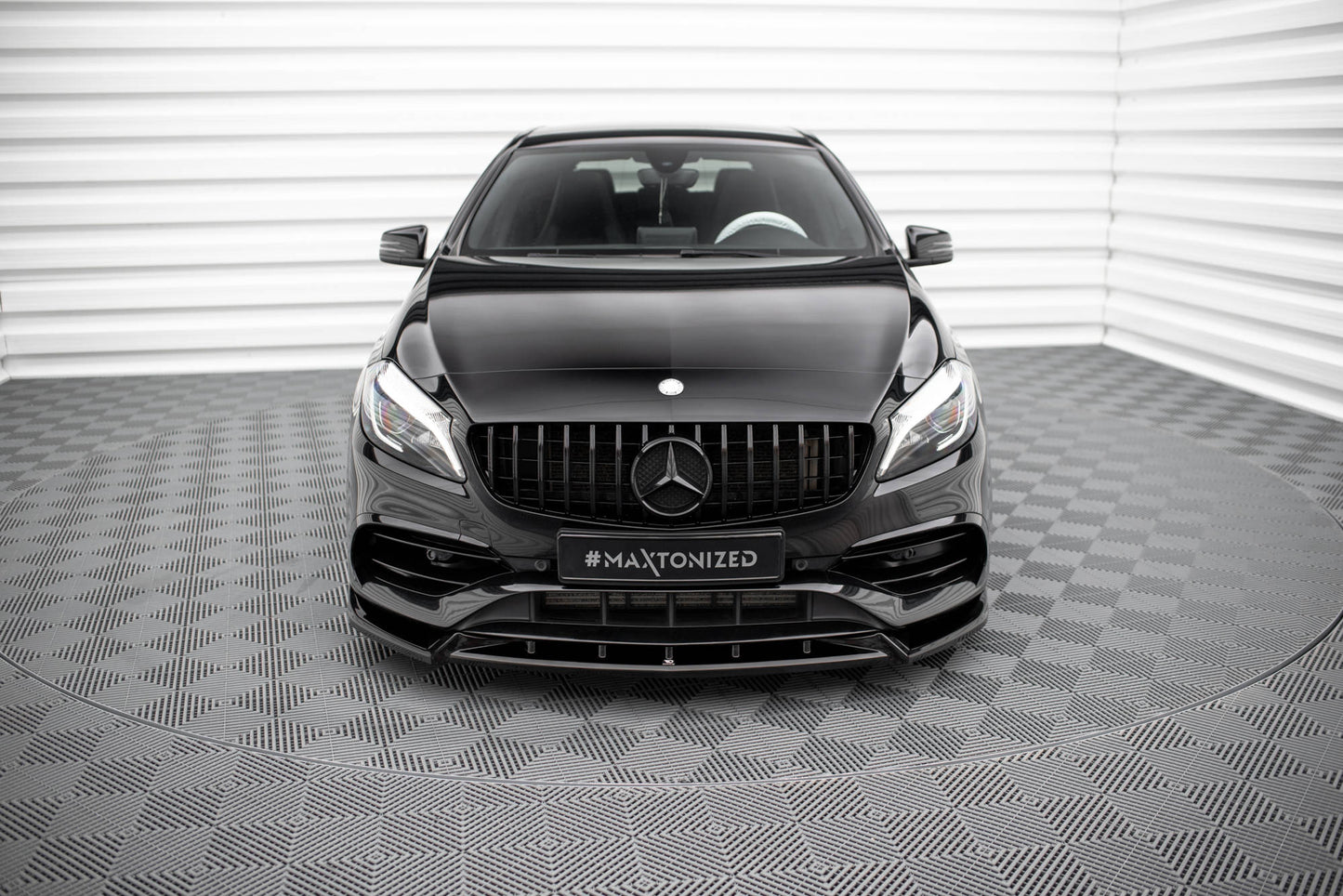 Front Ansatz V.2 für Mercedes-Benz A AMG-Line W176 Facelift schwarz Hochglanz