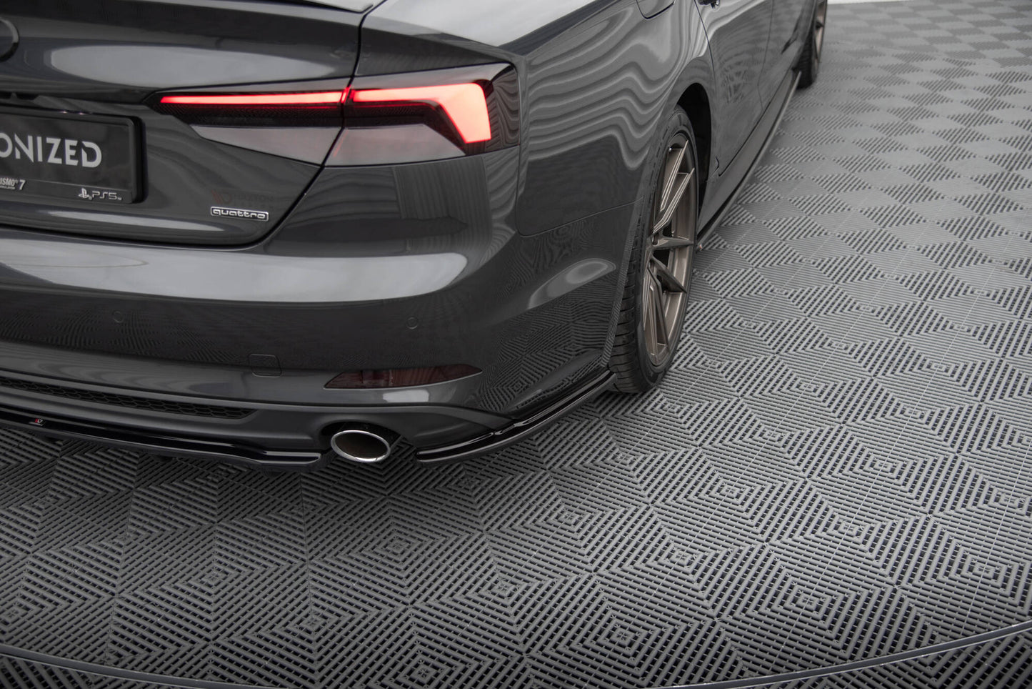 Heck Ansatz Flaps Diffusor für Audi A5 S-Line F5 Sportback schwarz Hochglanz