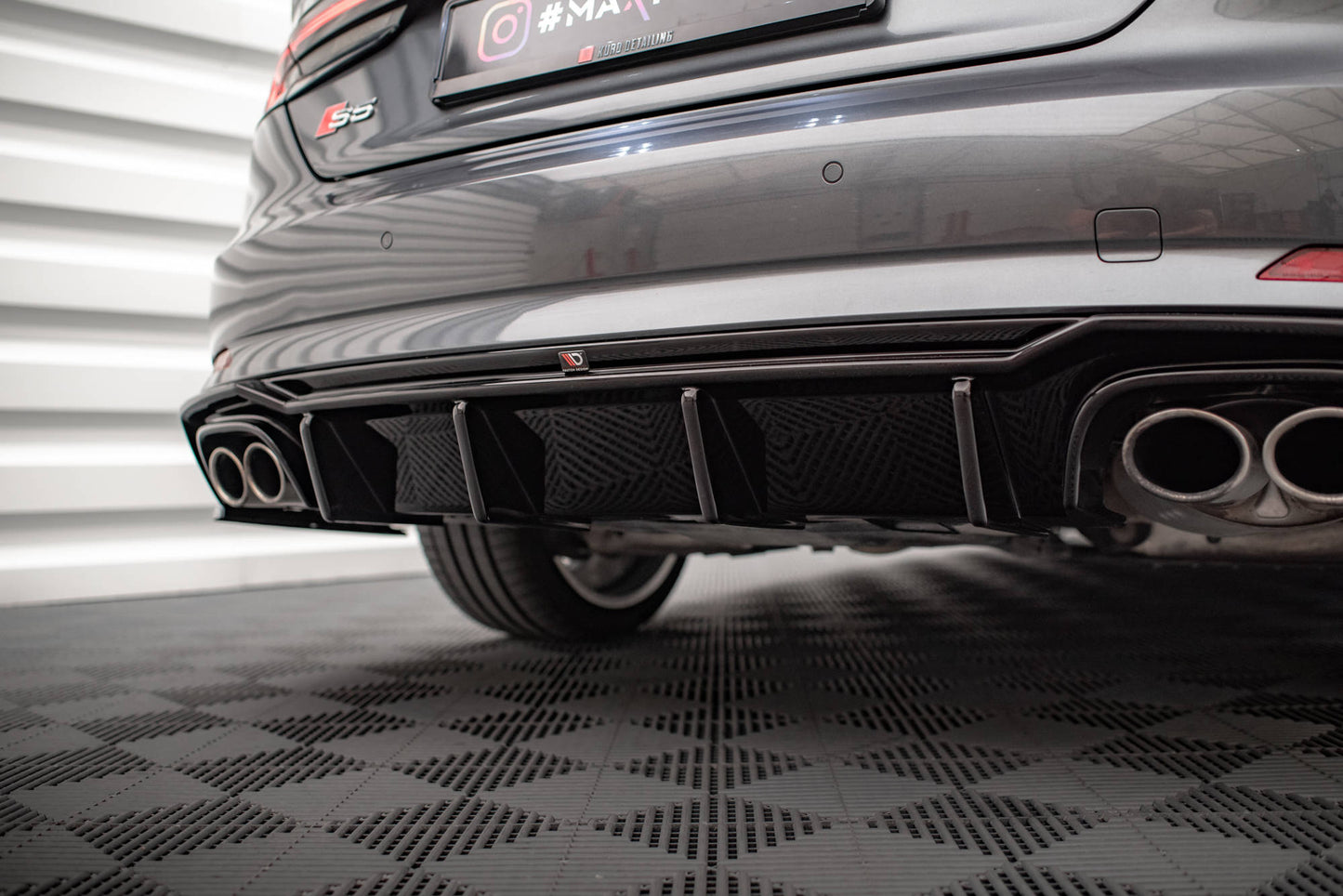 Diffusor Heck Ansatz für Audi S5 F5 Coupe / Sportback schwarz Hochglanz