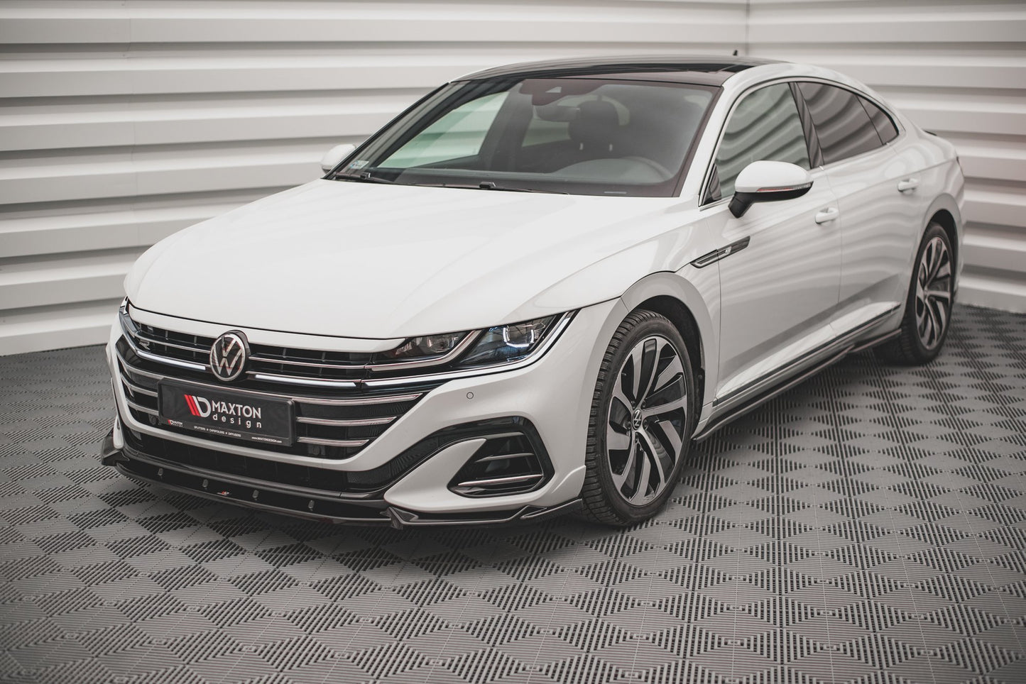 Front Ansatz V.1 für VW Arteon R-Line Facelift schwarz Hochglanz