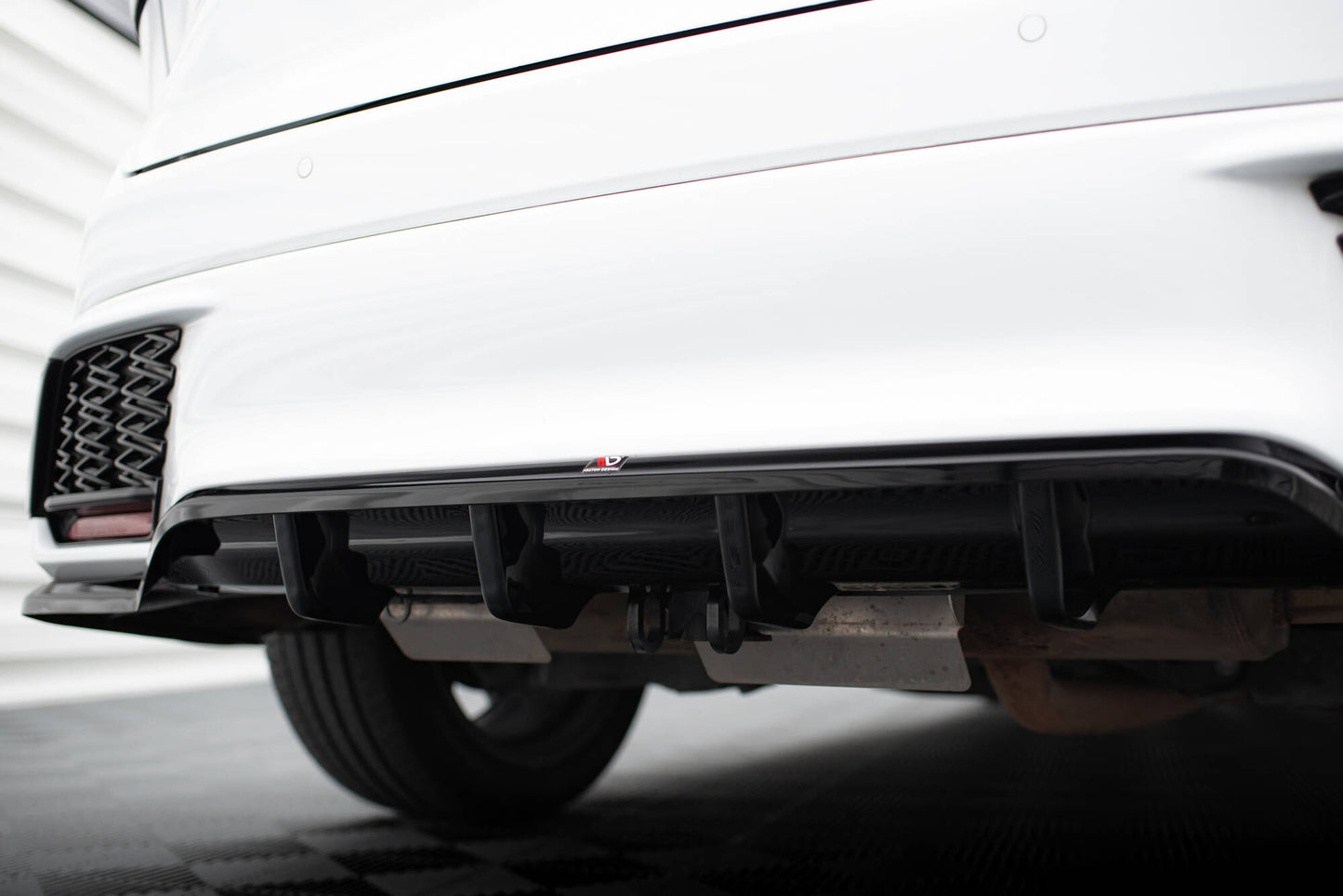 Mittlerer Cup Diffusor DTM Look Heck Ansatz für Lexus RX F-Sport Mk5 schwarz Hochglanz