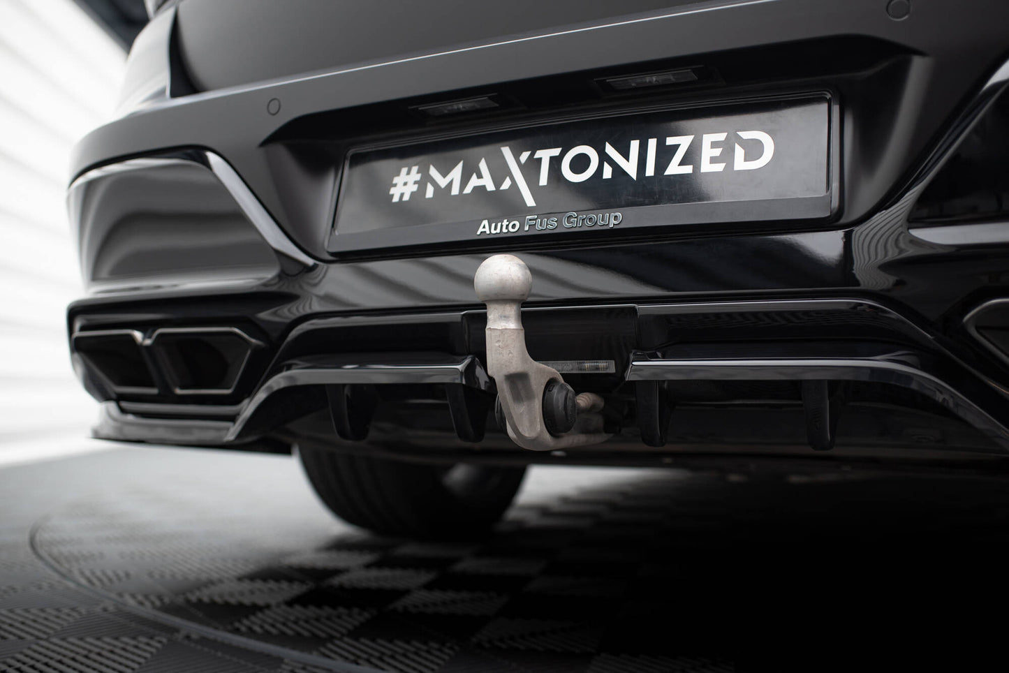 Mittlerer Cup Diffusor DTM Look Heck Ansatz für BMW M760e G70 schwarz Hochglanz