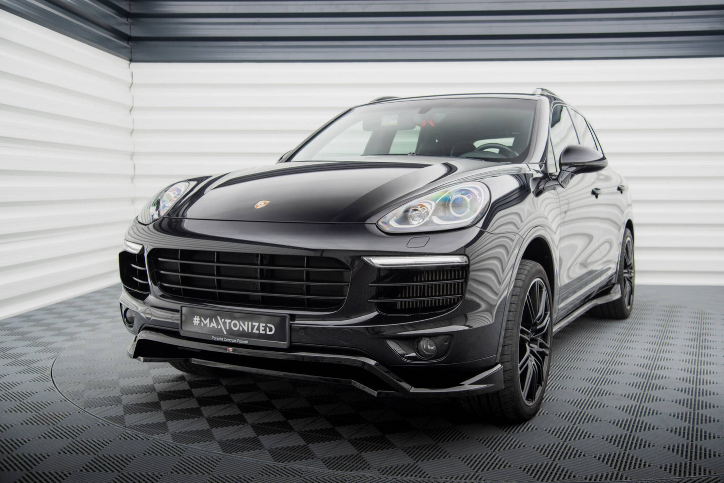 Front Ansatz für Porsche Cayenne Mk2 Facelift schwarz Hochglanz