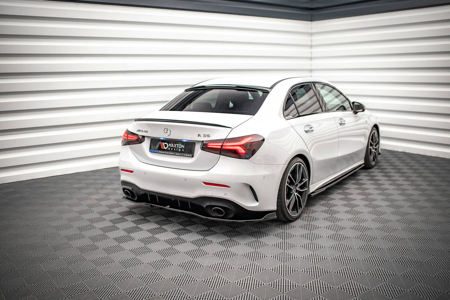 Heckscheiben Spoiler für Mercedes A AMG-Line / A35 Limousine V177 schwarz Hochglanz