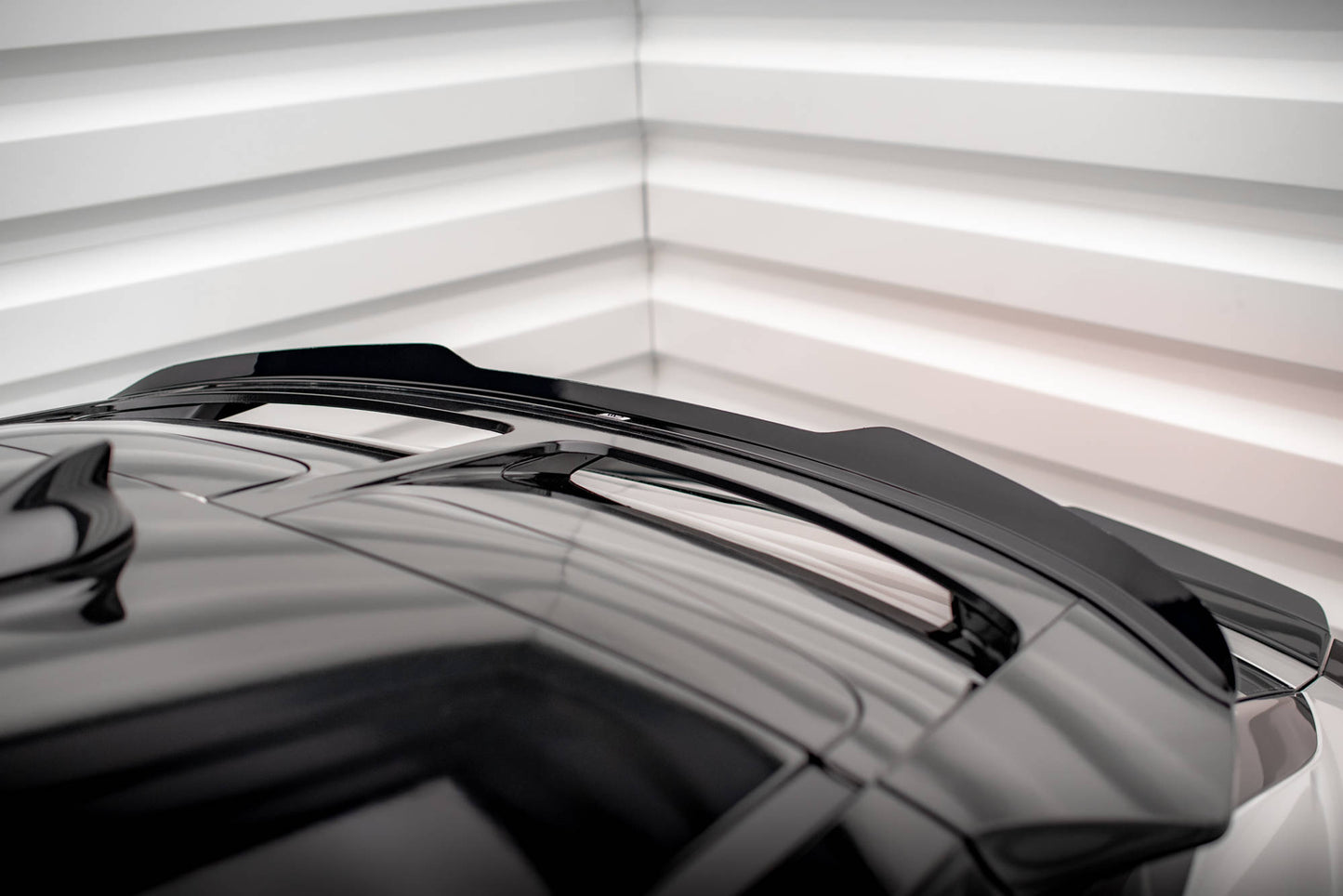 Höher Spoiler CAP für Kia EV6 Mk1 schwarz Hochglanz