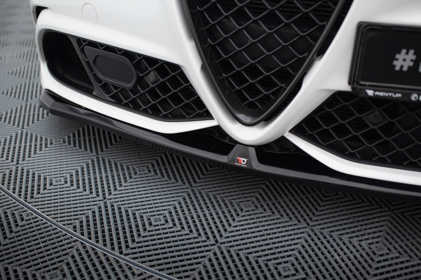 Front Ansatz für Alfa Romeo Giulia Quadrifoglio schwarz Hochglanz