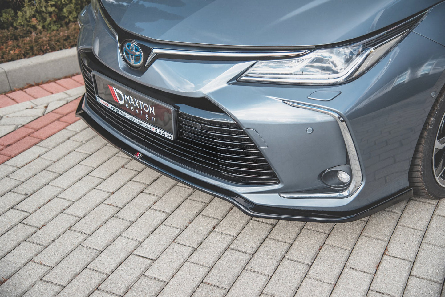 Front Ansatz für Toyota Corolla XII Limousine schwarz Hochglanz