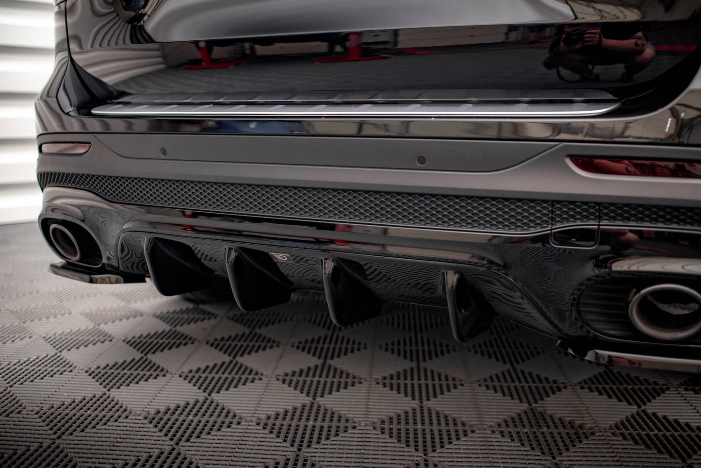 Diffusor Heck Ansatz für Mercedes-AMG GLB 35 X247 schwarz Hochglanz
