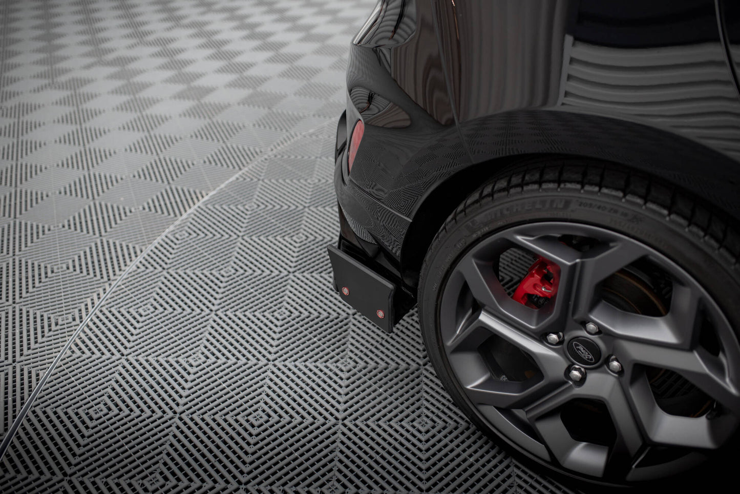 Heck Ansatz Flaps Diffusor für V.4 + Flaps Ford Fiesta ST Mk8