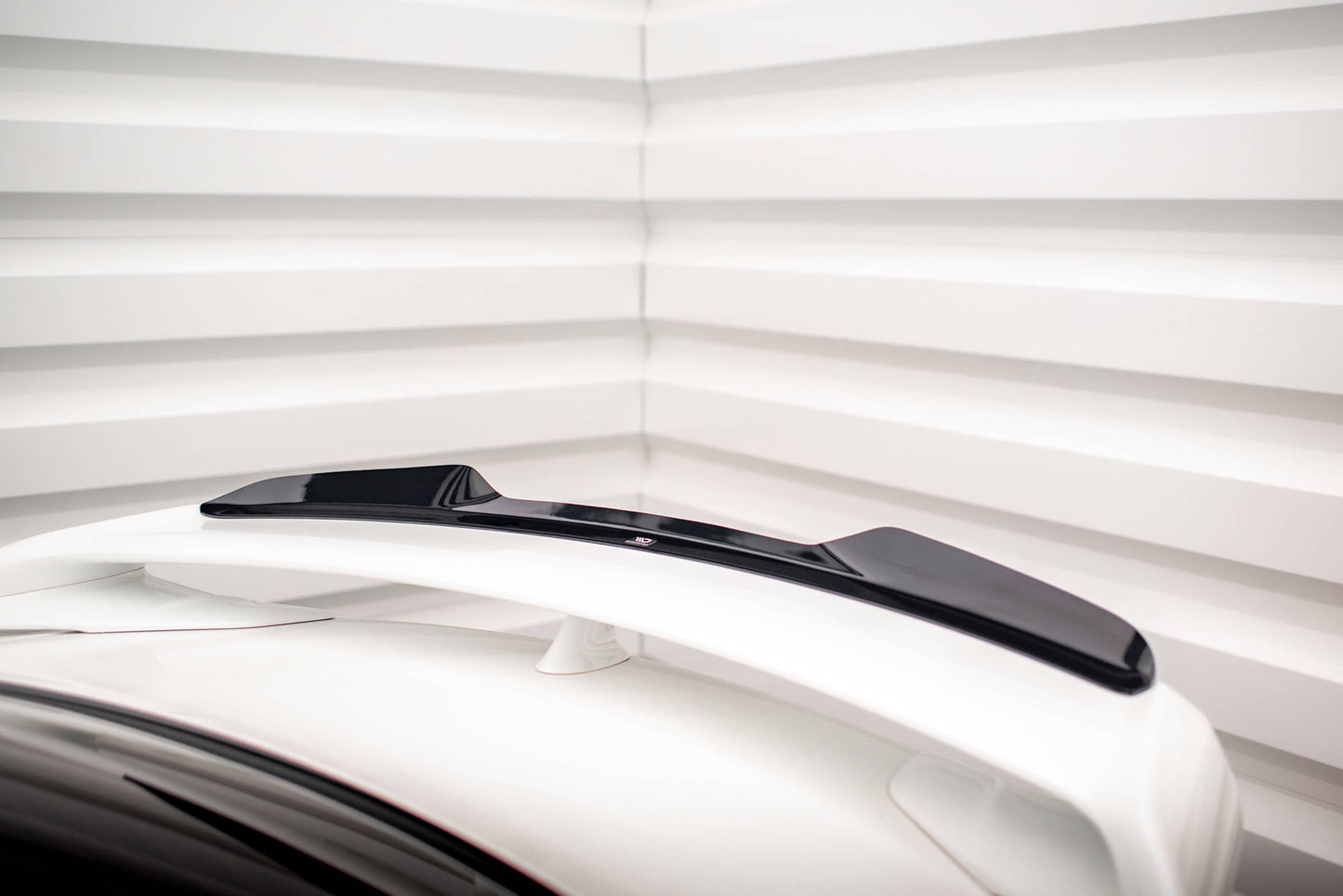 Spoiler CAP für Nissan GTR R35 Facelift schwarz Hochglanz