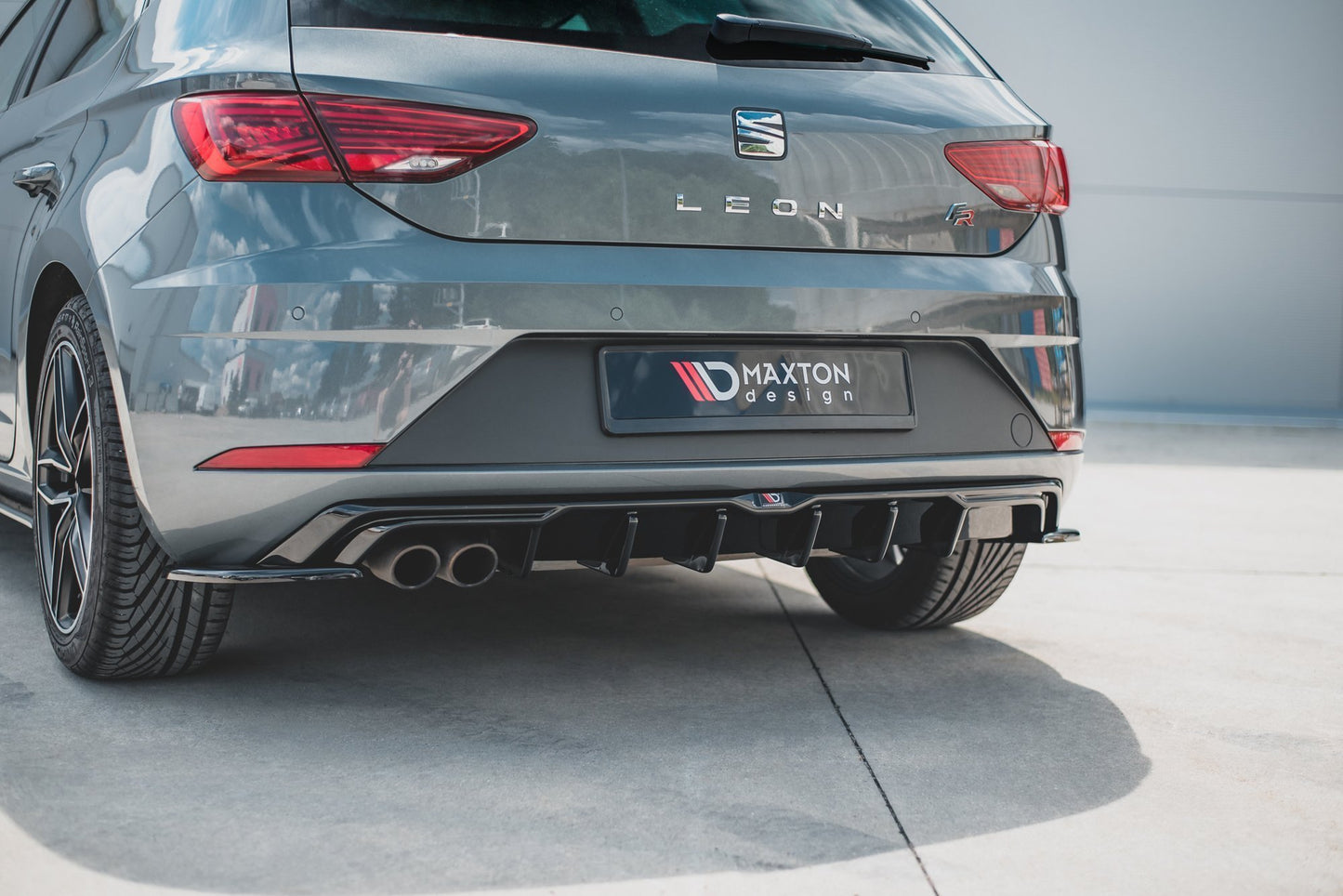Diffusor Heck Ansatz für SEAT Leon Mk3 FR Facelift schwarz Hochglanz
