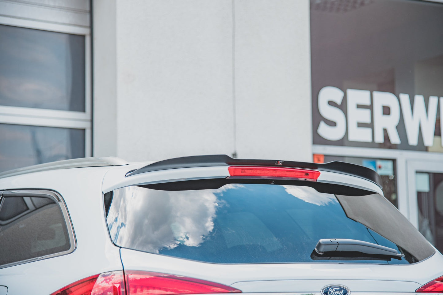Spoiler CAP für Ford Mondeo Kombi Mk5 Facelift schwarz Hochglanz