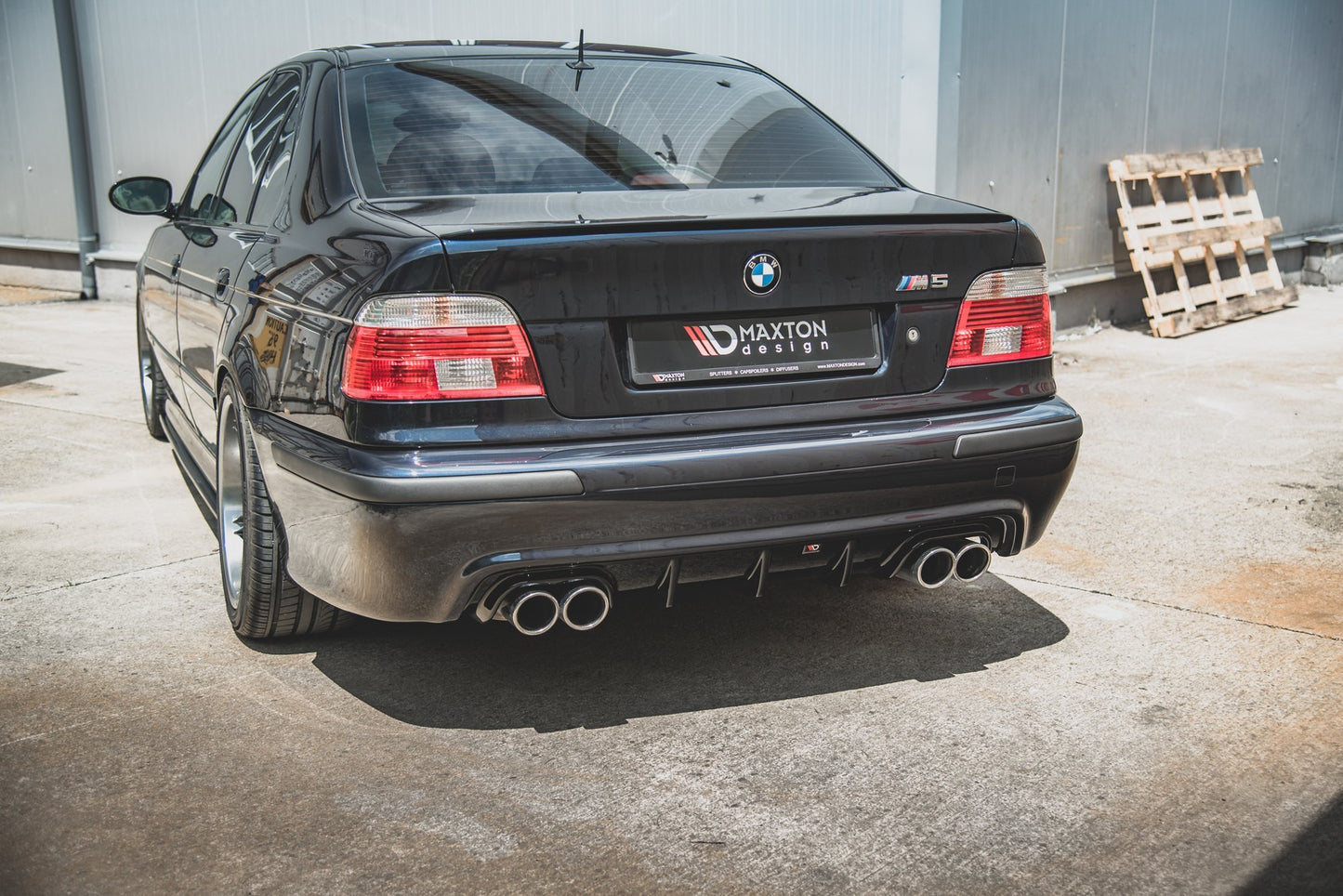 Diffusor Heck Ansatz für BMW M5 / 5 M-Paket E39 schwarz Hochglanz