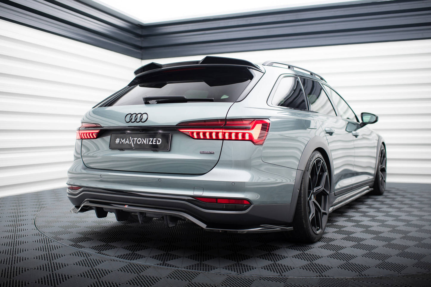 Mittlerer Cup Diffusor DTM Look Heck Ansatz für Audi A6 Allroad C8 schwarz Hochglanz