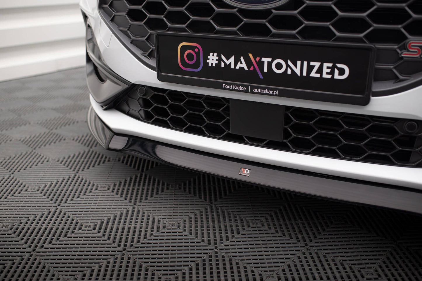 Front Ansatz V.8 für Ford Focus ST / ST-Line Mk4 Facelift schwarz Hochglanz
