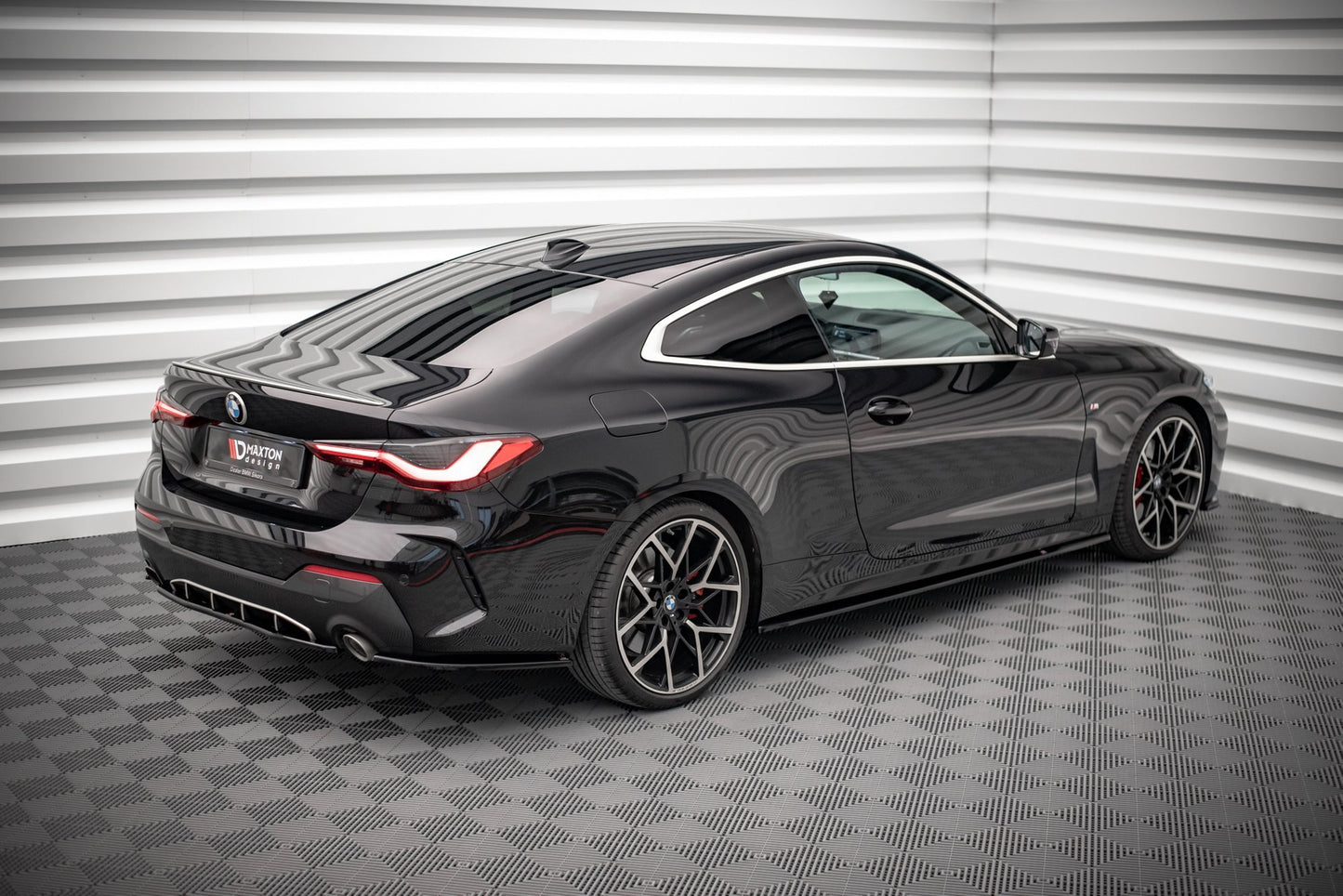 Heck Ansatz Flaps Diffusor V.1 für BMW 4er M-Paket G22 / G23 / G22 Facelift / G23 Facelift schwarz Hochglanz