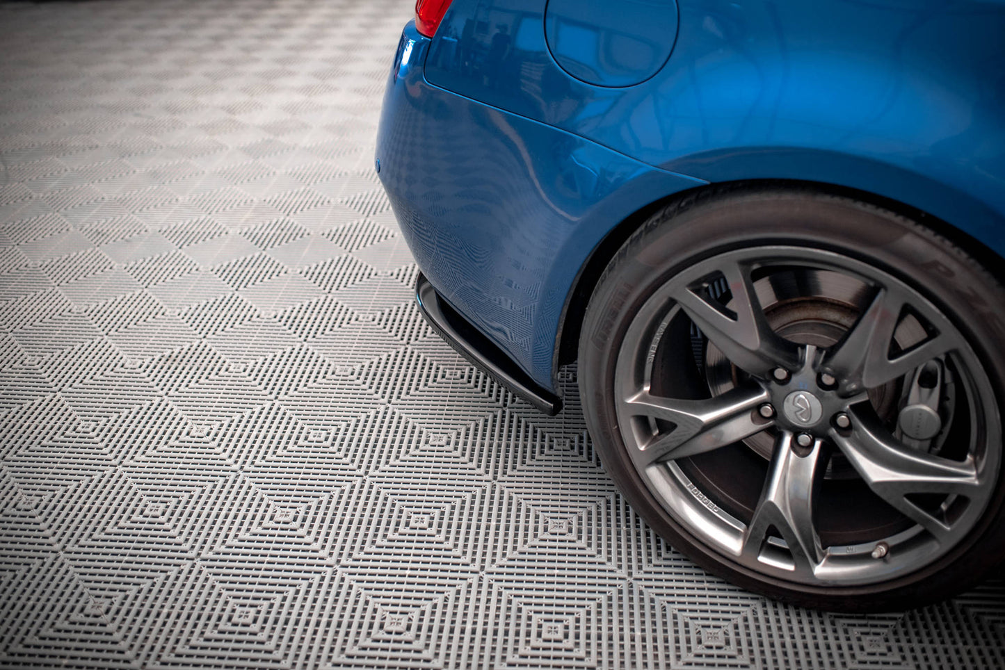 Heck Ansatz Flaps Diffusor für Infiniti G37 Coupe schwarz Hochglanz