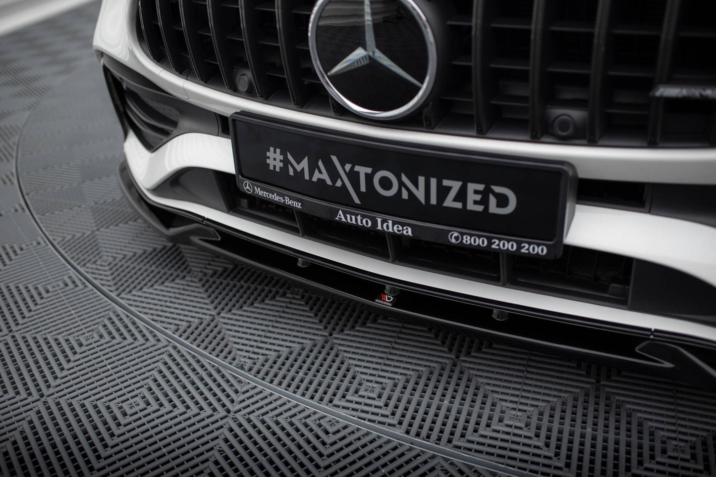 Front Ansatz V.1 für Mercedes-Benz C AMG-Line / 43 AMG W206 schwarz Hochglanz
