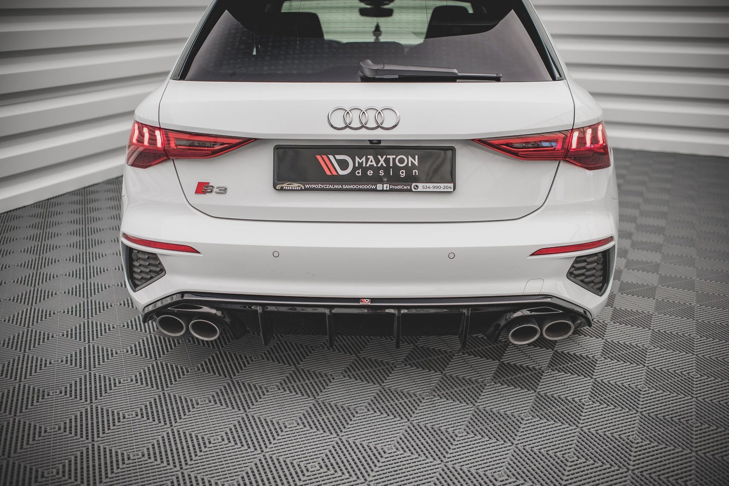 Diffusor Heck Ansatz für Audi S3 Sportback 8Y schwarz Hochglanz