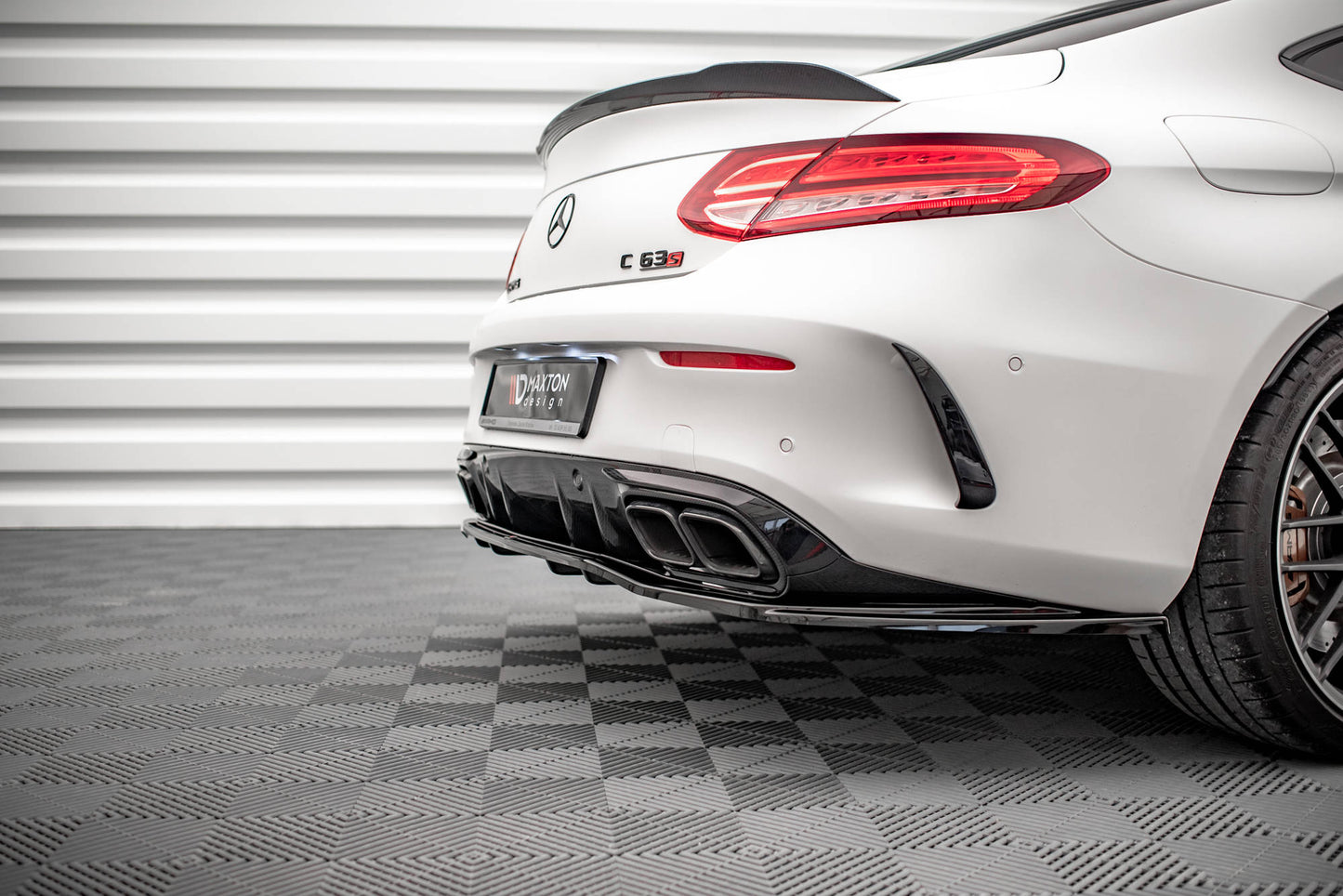 Mittlerer Cup Diffusor DTM Look Heck Ansatz für Mercedes-AMG C 63 AMG Coupe AMG Aero Pack C205 Facelift schwarz Hochglanz